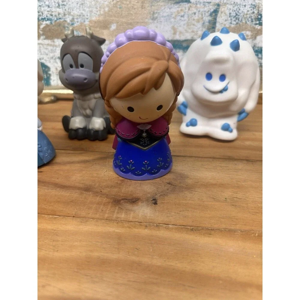 Disney Frozen Set of 6 Bath Tub or Pool Toys